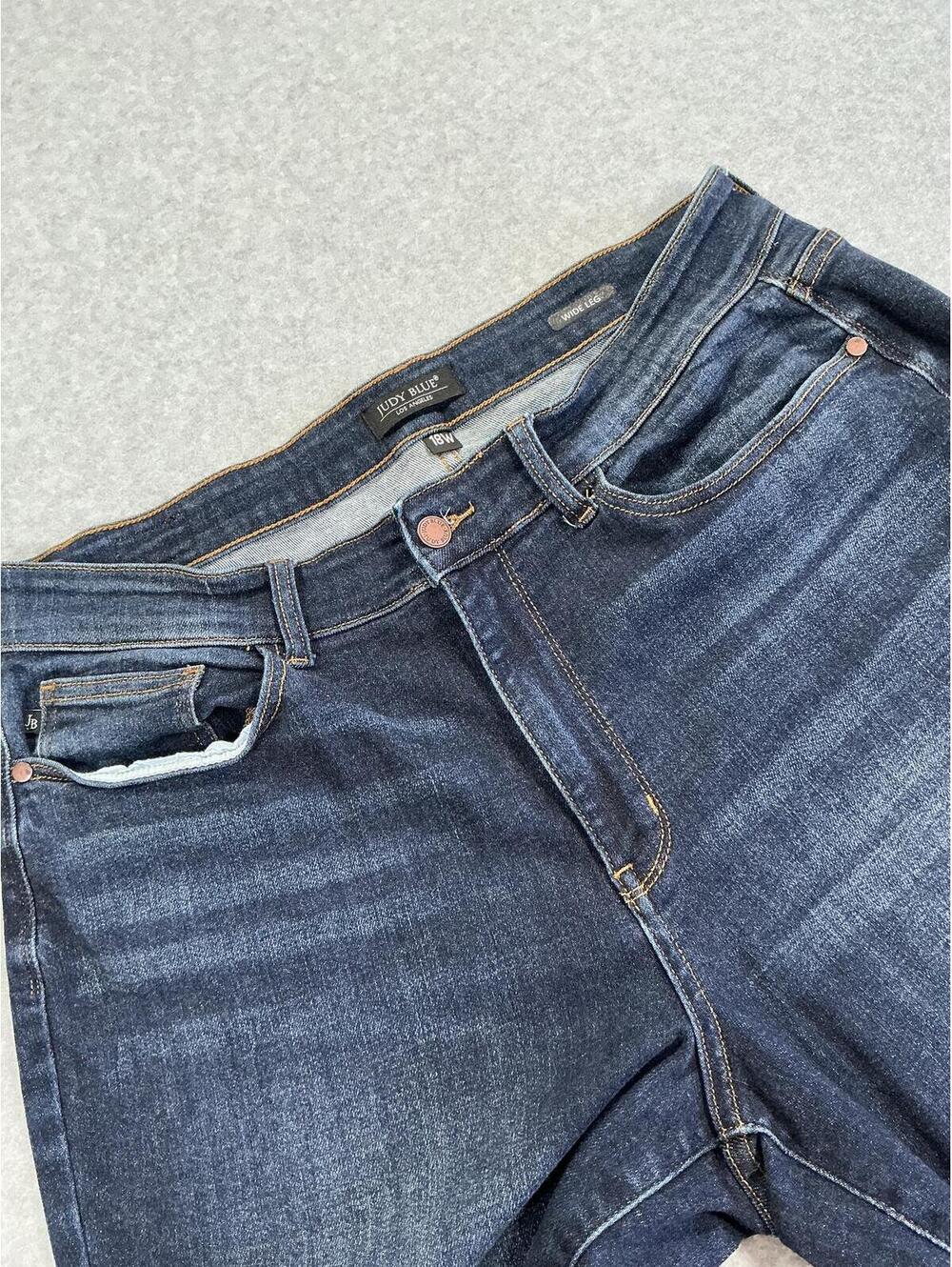 Judy Blue Dark Wash Wide Leg Denim Shorts 18 W